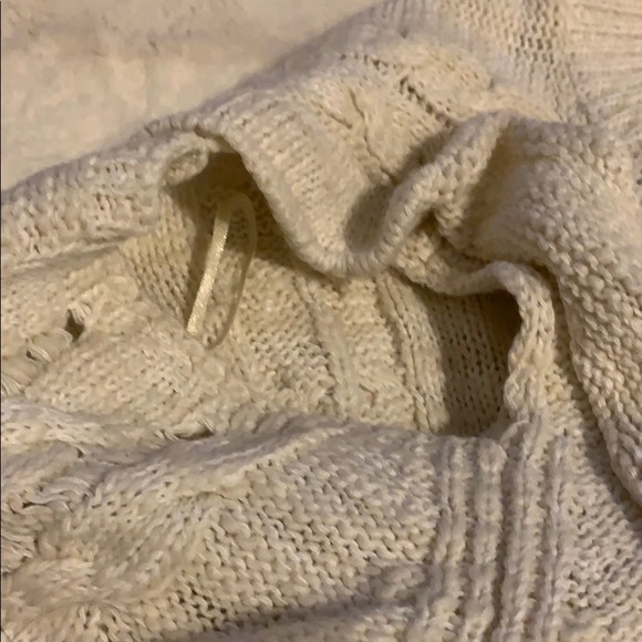 Hardly worn cream cold shoulder sweater - Picture 2 of 2